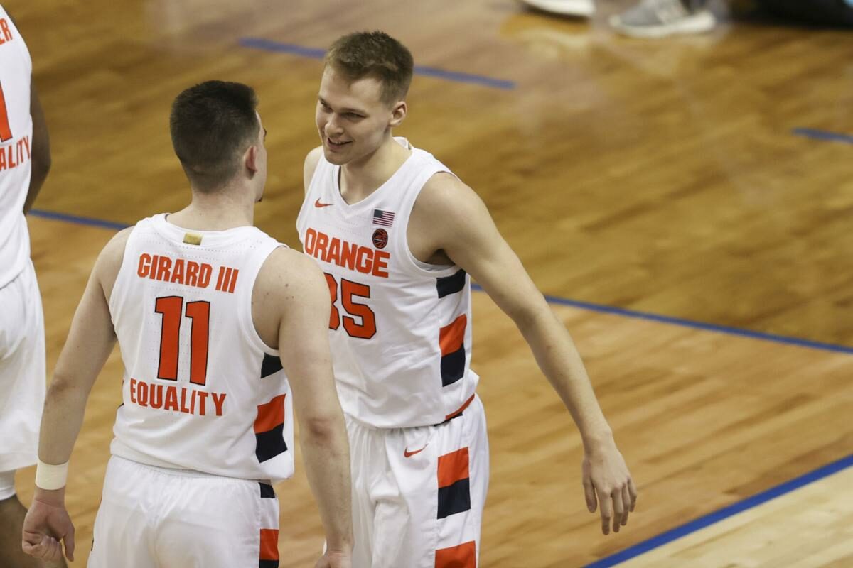 Syracuse Orange vs Notre Dame Fighting Irish - 12/03/2022 Free Pick & CBB Betting Prediction