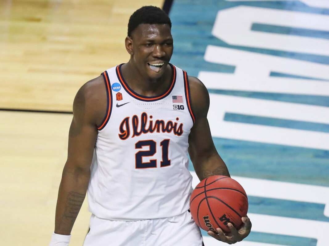 Illinois Fighting Illini vs Texas Longhorns - 12/6/2022 Free Pick & CBB Betting Prediction