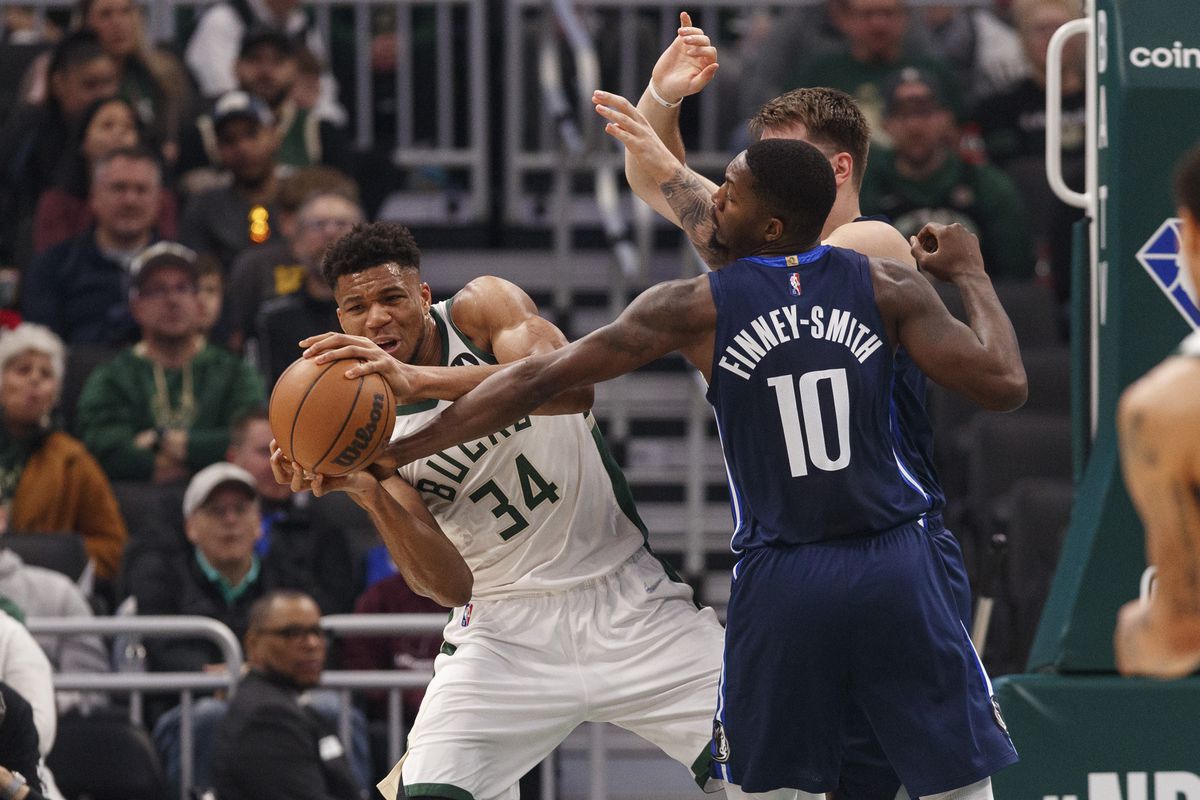 Dallas Mavericks vs. Milwaukee Bucks- 11/27/22 Free Pick & NBA Betting Prediction