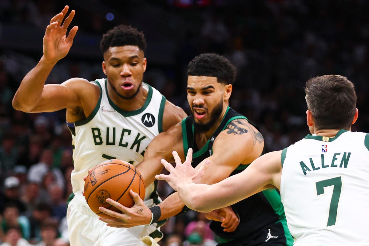 San Antonio Spurs at Milwaukee Bucks AI NBA Basketball Prediction 3/22/2023