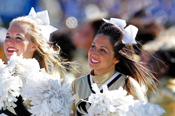 Navy vs. Memphis - 11-7-2015 Free Pick & CFB Handicapping Lines Preview