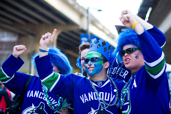 Buffalo vs. Vancouver - 12-7-2015 Free Pick & NHL Handicapping Lines Preview