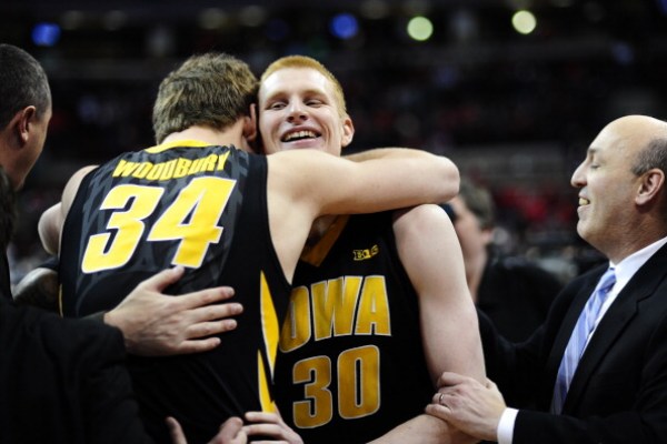 #10 Temple Owls vs. Iowa Hawkeyes #7 - 3/18/2016 Free Pick & CBB Betting Prediction