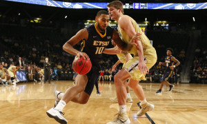 Oakland Golden Grizzlies vs. East Tennessee State Buccaneers - 3/29/2016 Free Pick & Vegas 16 Betting Prediction