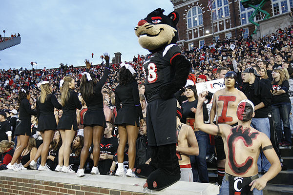 2017 Cincinnati Bearcats Predictions | NCAA Football Gambling Odds