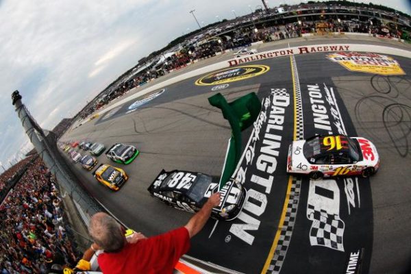 2017 NASCAR Bojangles' Southern 500 Free Pick & Handicapping Lines Prediction