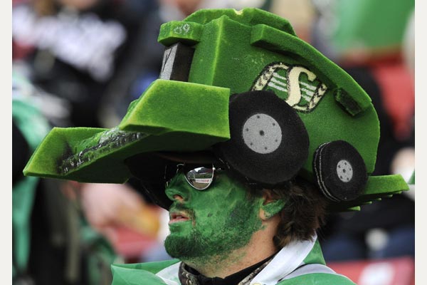 Winnipeg Blue Bombers vs Saskatchewan Roughriders - 9/3/2017 Free Pick & CFL Betting Prediction