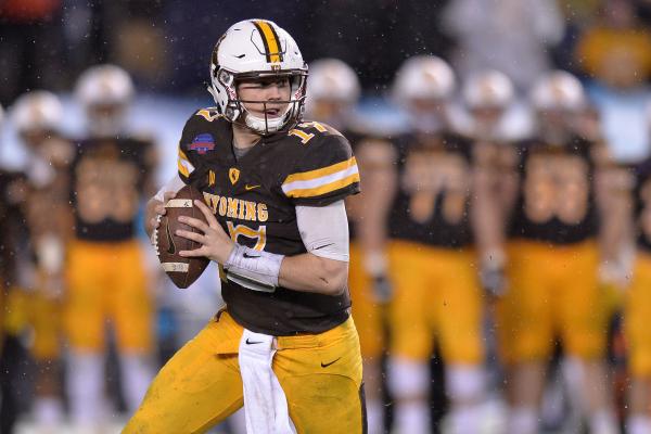 Gardner-Webb Bulldogs vs. Wyoming Cowboys - 9/9/2017 Free Pick & CFB Betting Prediction