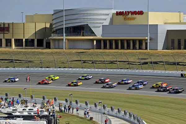 2017 NASCAR Hollywood Casino 400 Free Pick & Handicapping Lines Prediction