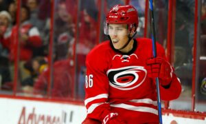 Chicago Blackhawks vs. Carolina Hurricanes - 10/26/2019 Free Pick & NHL Betting Predictions