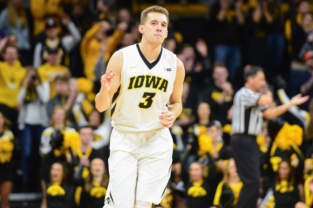 Iowa Hawkeyes vs. Northwestern Wildcats – 1/17/2021 Free Pick & CBB Betting Prediction