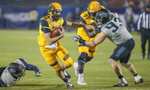 Kent State Golden Flashes vs. Wyoming Cowboys Prediction - 12/21/21 Free Pick & CFB Betting Prediction