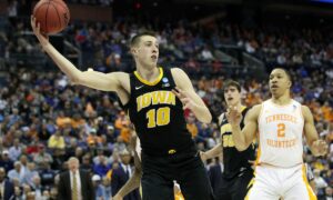 Illinois Fighting Illini vs. Iowa Hawkeyes Free Pick & CBB Betting Prediction, 3/28/26