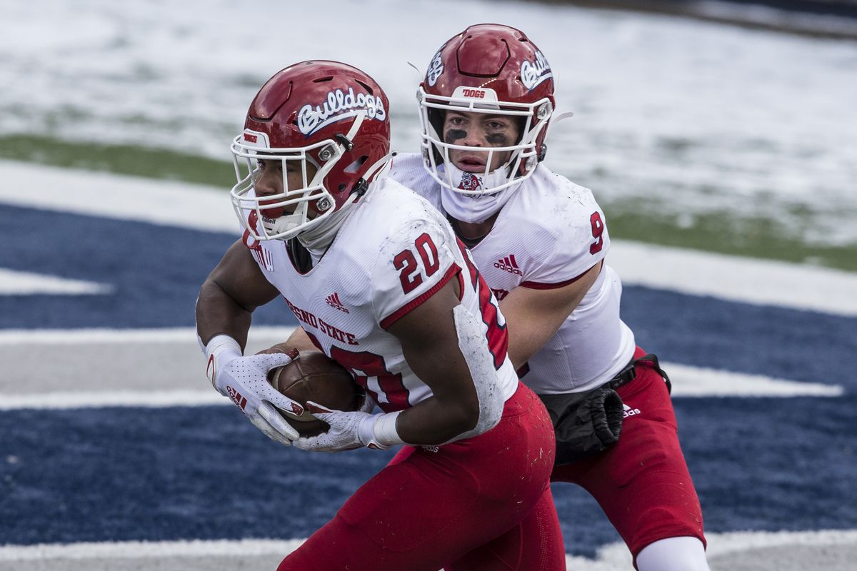 Connecticut Huskies vs. Fresno State Bulldogs – 8/28/2021 Free Pick & CFB Betting Prediction