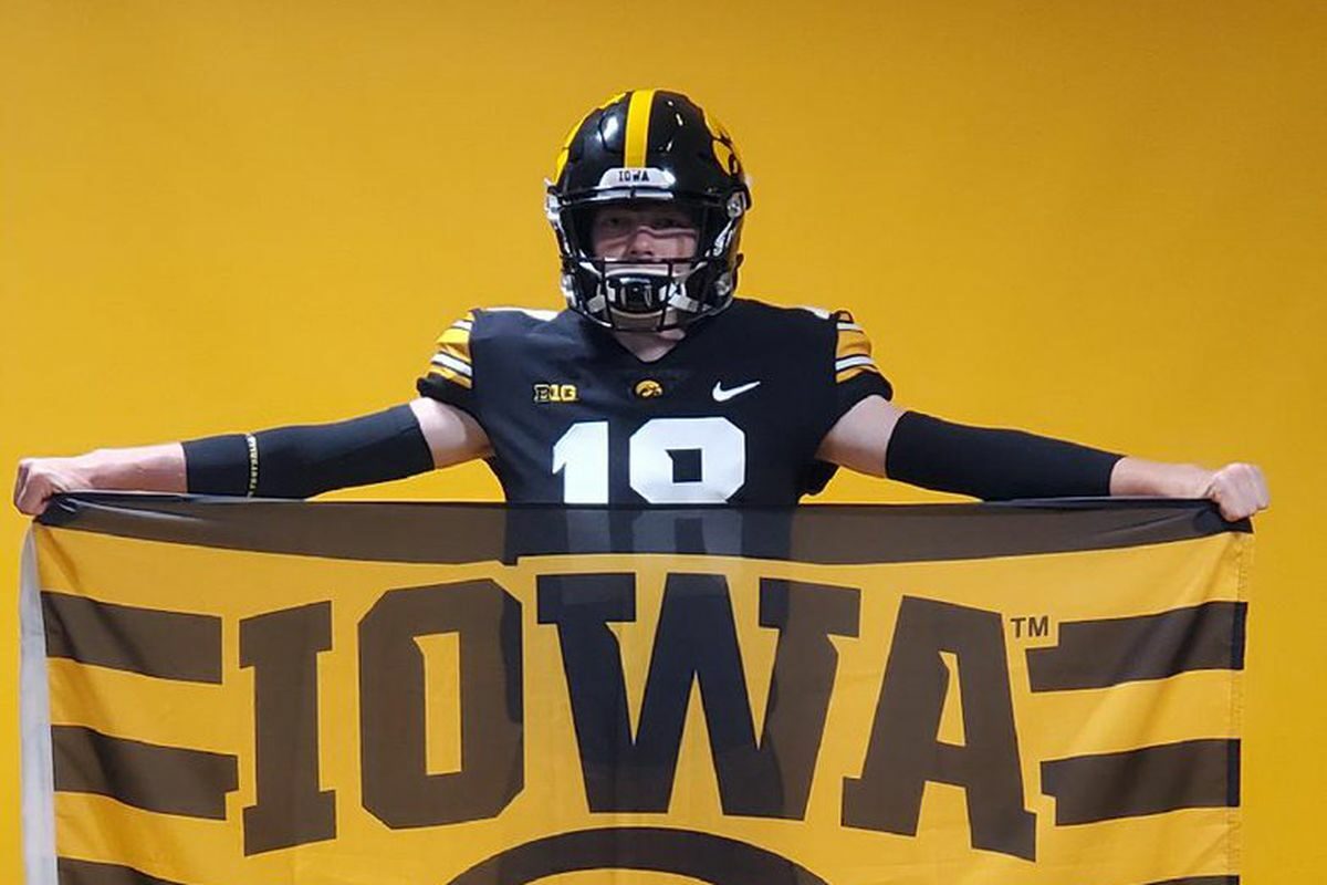 Purdue Boilermakers vs. Iowa Hawkeyes - 10/16/2021 Free Pick & CFB Betting Prediction