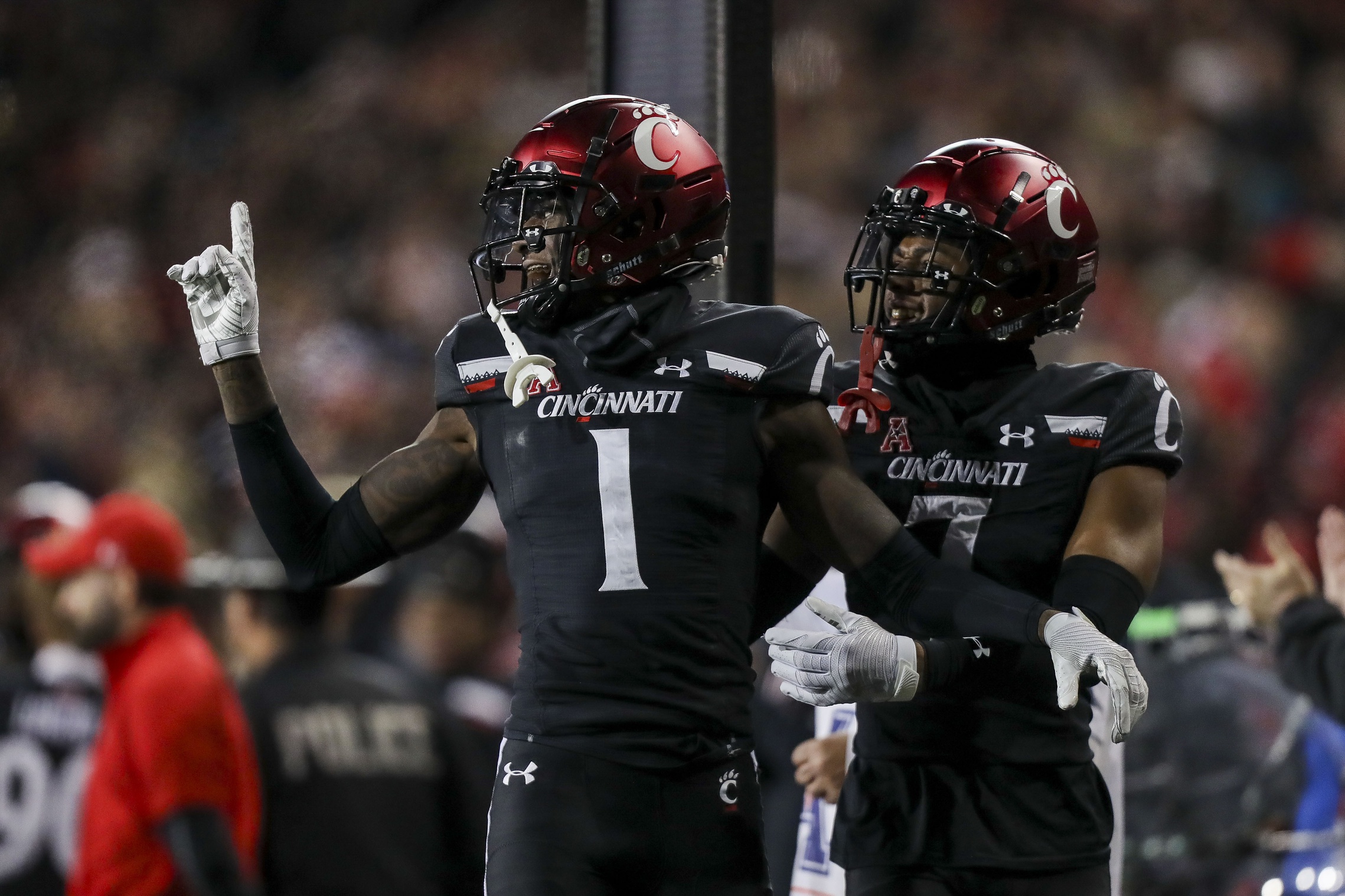 Houston Cougars vs. Cincinnati Bearcats – 12/4/2021 Free Pick & CFB Betting Prediction