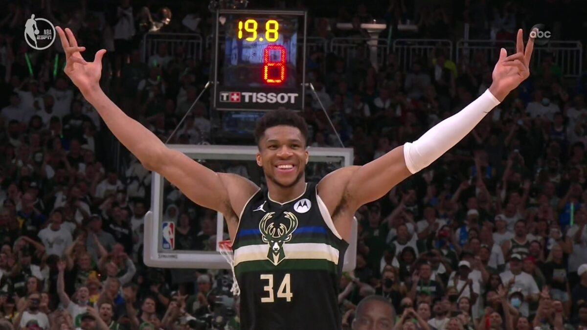 Milwaukee Bucks vs. New York Knicks- 11/10/21 Free Pick & NBA Betting Prediction