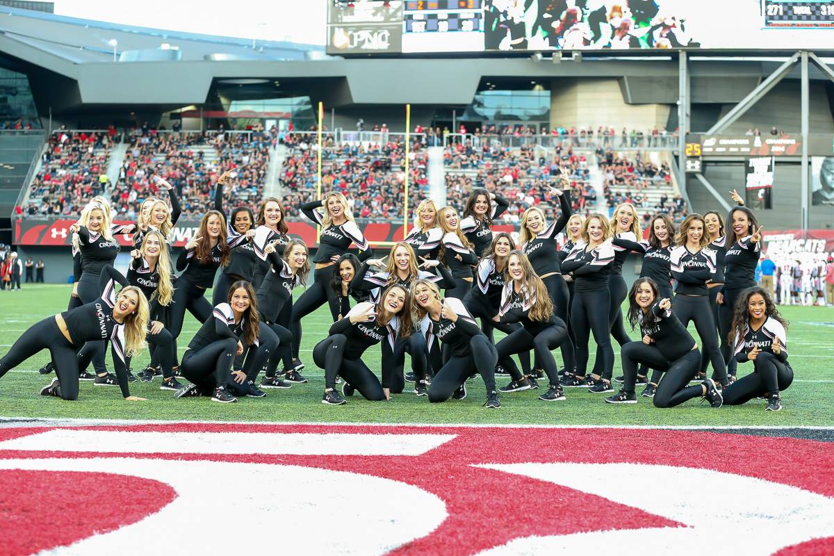 Cincinnati Bearcats vs. Miami RedHawks - 9/17/2022 Free Pick & CFB Betting Prediction