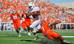 Texas Longhorns vs. TCU Horned Frogs - 11/12/2022 Free Pick & CFB Betting Prediction