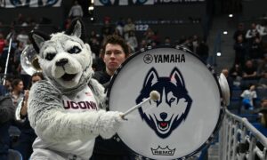 Iona Gaels vs. Connecticut Huskies - 3/17/2023 Free Pick & CBB Betting Prediction