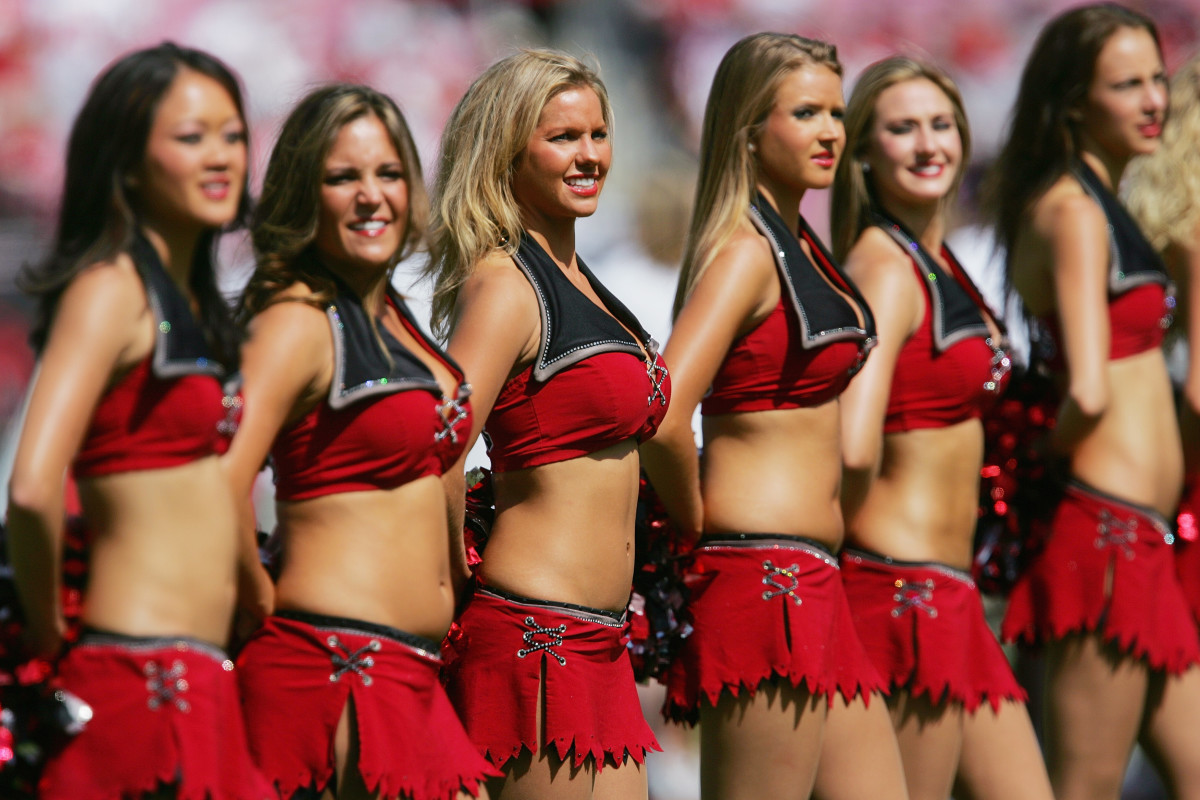 Chicago Bears vs. Tampa Bay Buccaneers 9/17/2023 Free Pick & NFL Betting Prediction