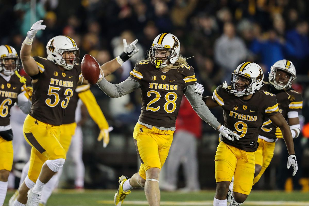 2023 Barstool Sports Arizona Bowl – Toledo Rockets vs. Wyoming Cowboys Free Pick & CFB Betting Prediction