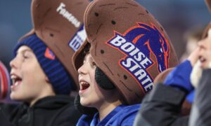Penn State Nittany Lions vs. Boise State Broncos CFP Quarterfinal Vrbo Fiesta Bowl Free Pick & CFB Betting Prediction