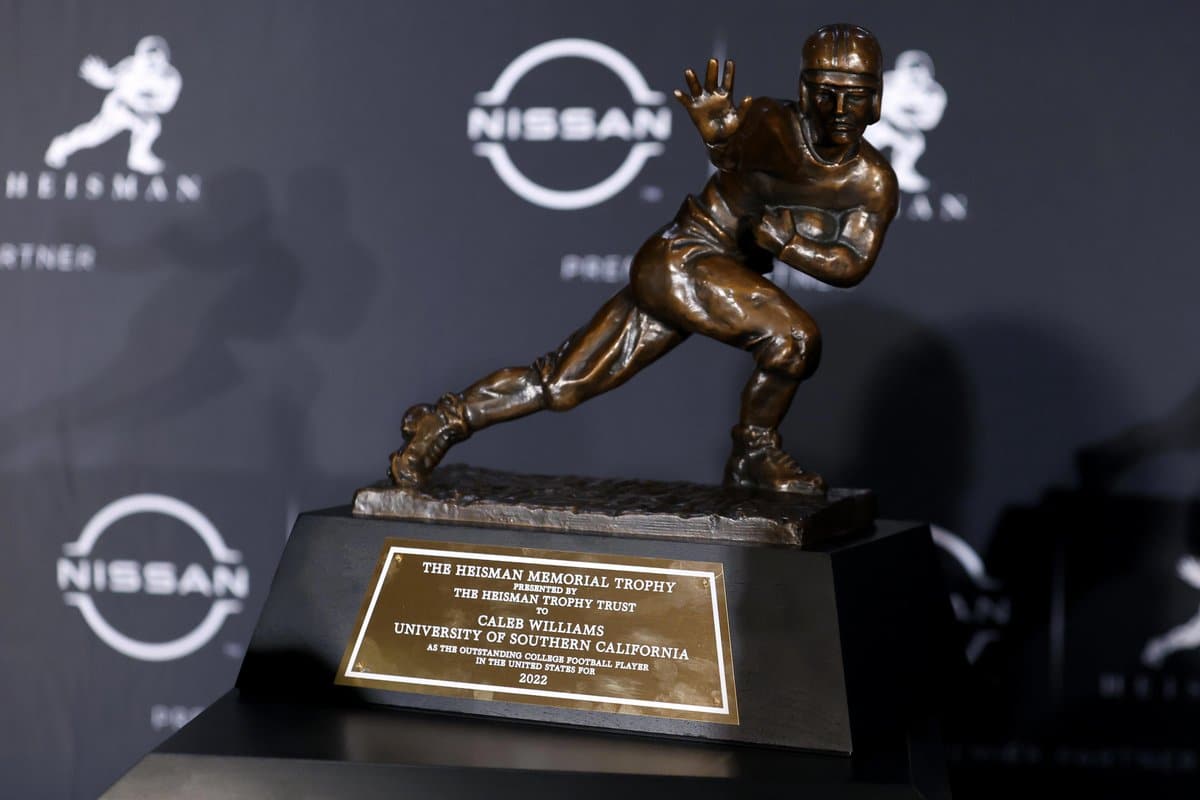 2025 Heisman Trophy Futures Odds – NCAA Football Gambling Props