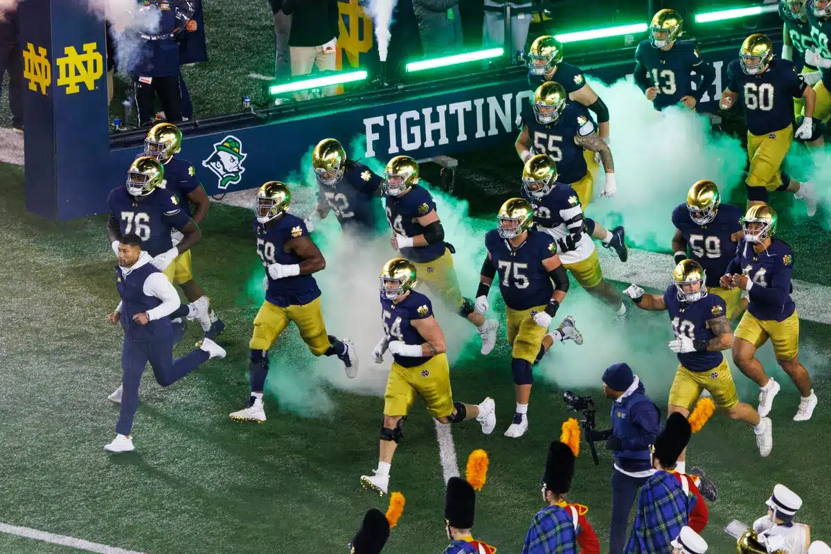 Syracuse Orange vs. Notre Dame Fighting Irish Free Pick & CFB Betting Prediction, 11/22/25