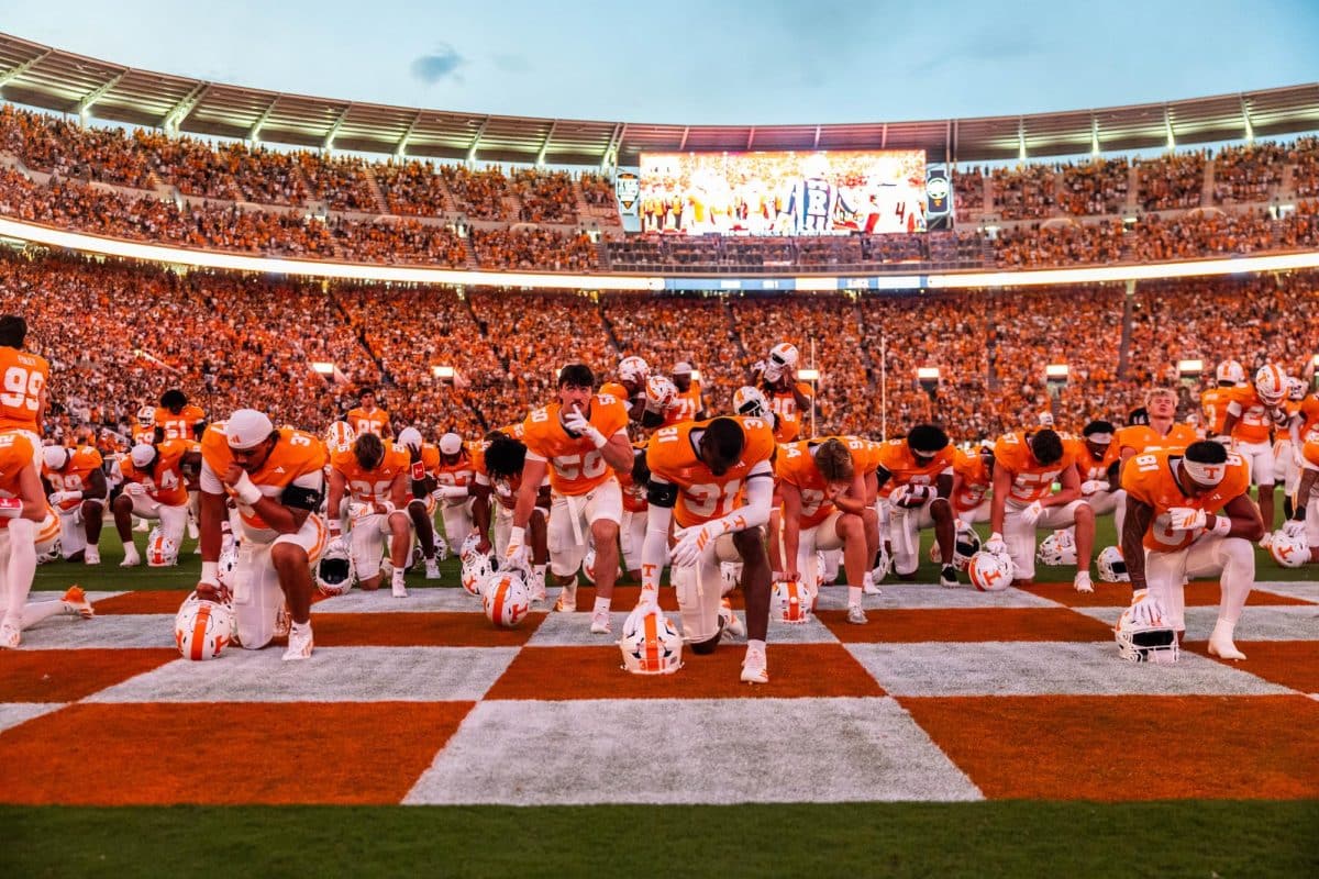 Texas Longhorns vs. Tennessee Volunteers Free Pick & CFB Betting Prediction, 9/26/26